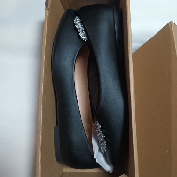 Journey Collection Chic Renzo Black Flats With Crystal Embellishment Size 8.5W - Picture 8 of 11